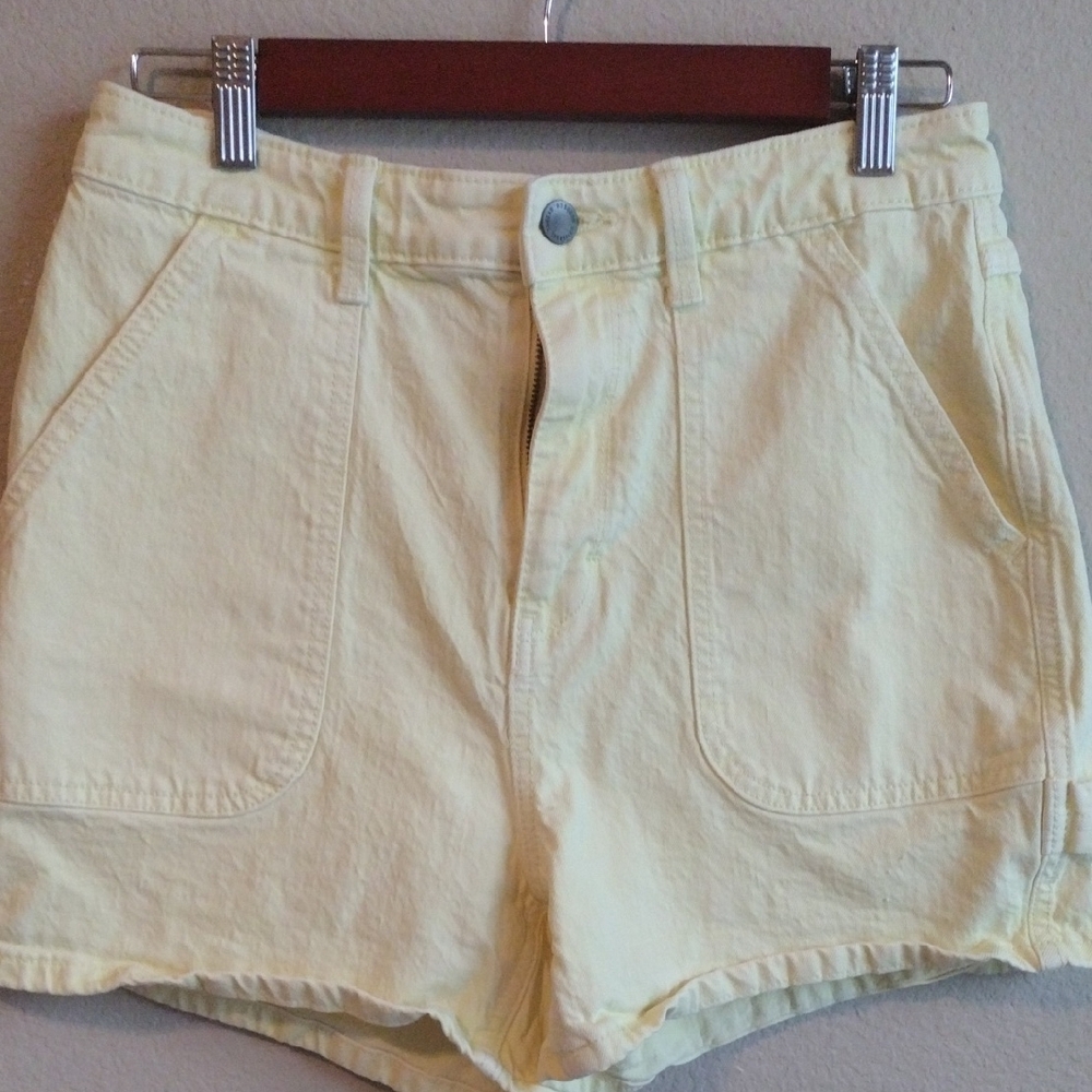 Universal Thread Women's High Waist Jean Shorts